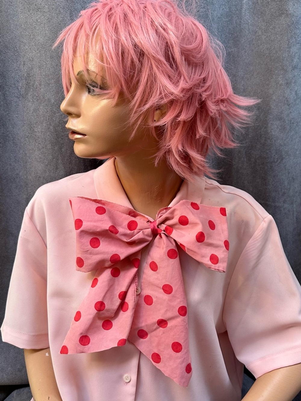 Vintage pink polka dot bow tie